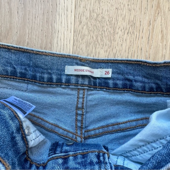 Levis Wedgie Straight Jeans Size 26 - Picture 6 of 14